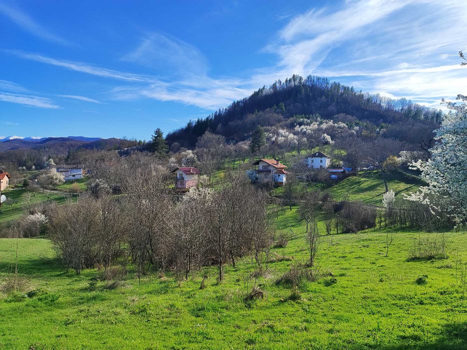 Продава УПИ (Регулация 878 кв.м.) в с. Голям Извор общ. Тетевен