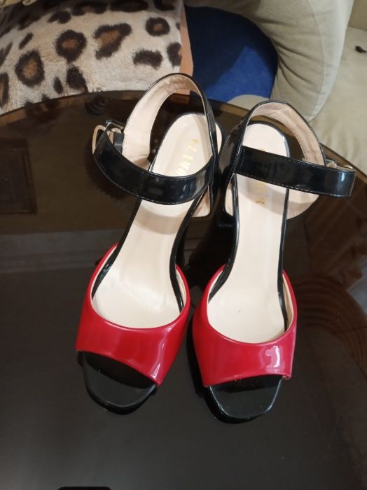 Босоножки 38 размера