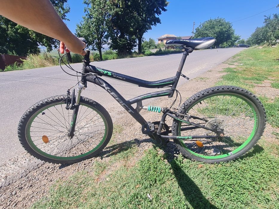 Vând bicicletă 26'