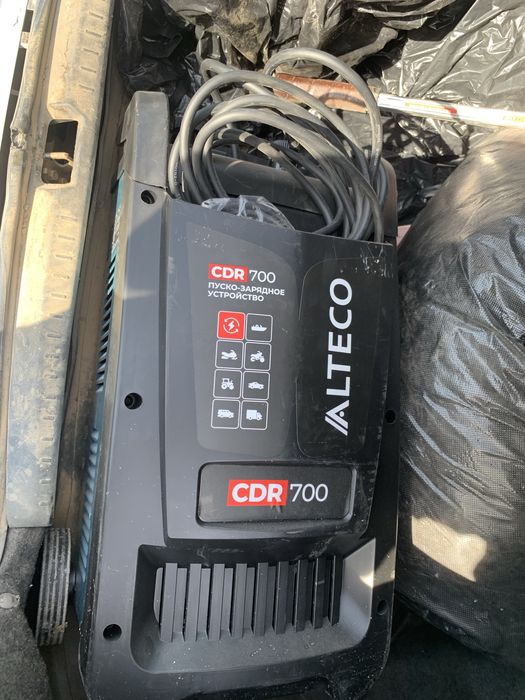 Пуско зарядное устройство Alteco cdr 700