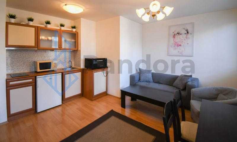 Двустаен апартамент под наем в Центъра