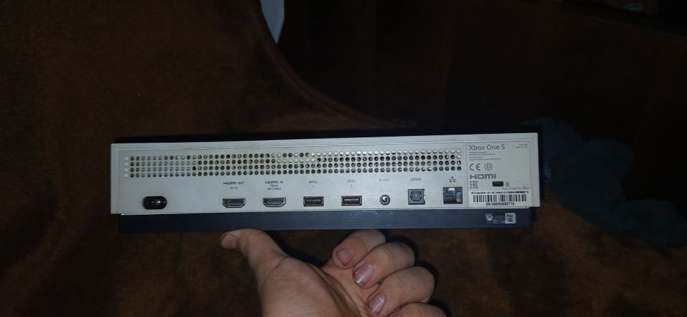 Vînd x box de 1t