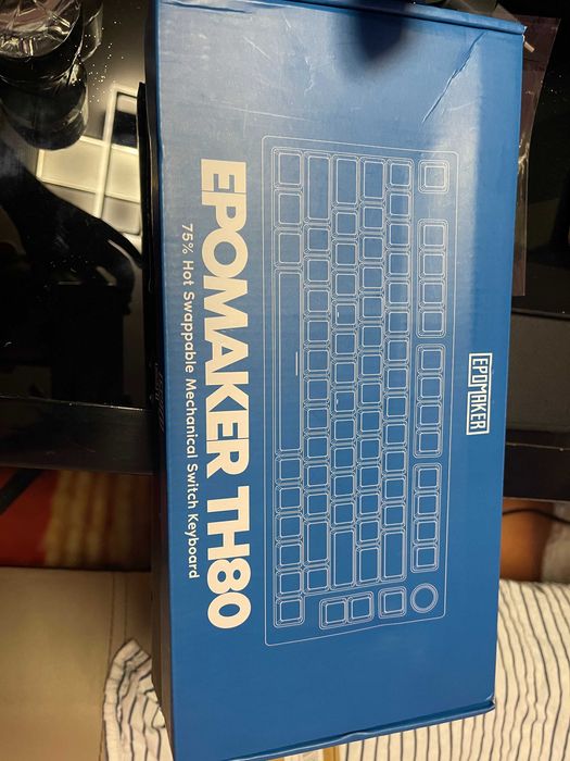 Геймърска клавиатура Epomaker TH80 с Akko суйчове