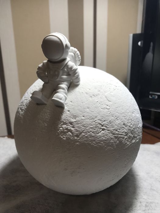 Продам новые светильники