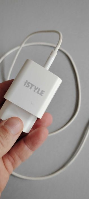 Зарядно lightning за iPhone