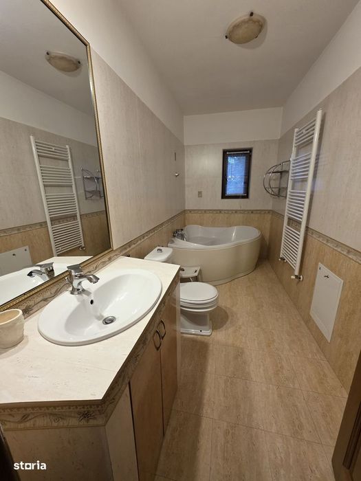 De vânzare – Jumătate de duplex, zonă Școala Gimnazială Rudolf Walther