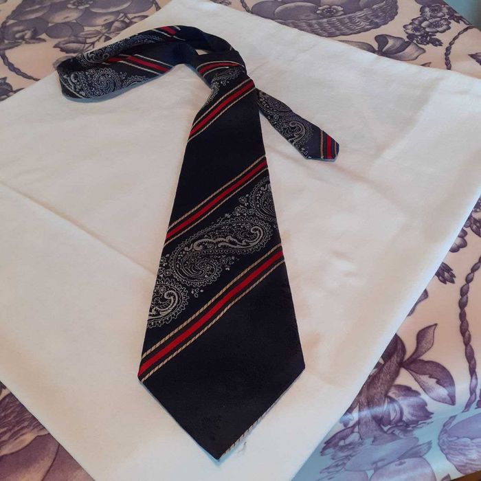 Мужской  галстук .
