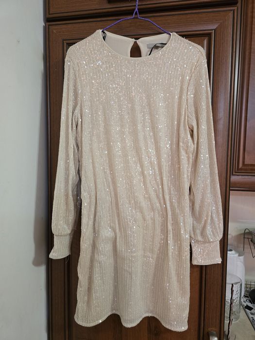 Различни рокли – отлично състояние