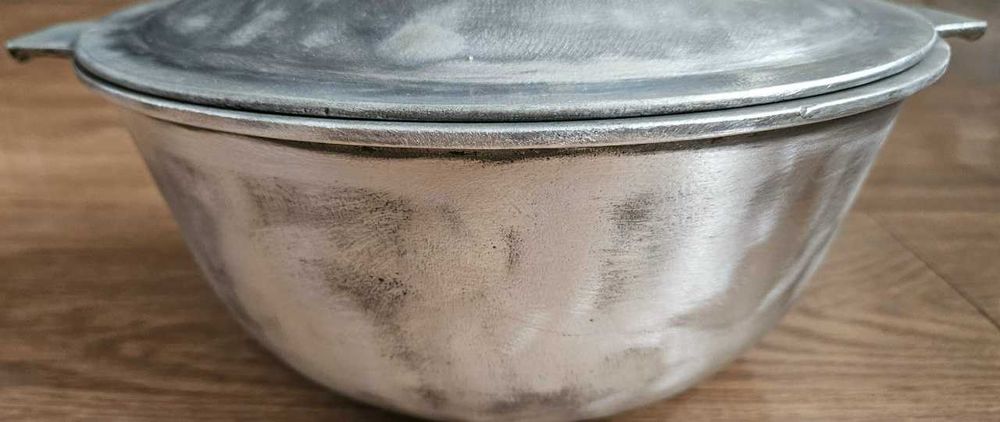 Казан производство СССР 3 л. Район 1000 мелочей.