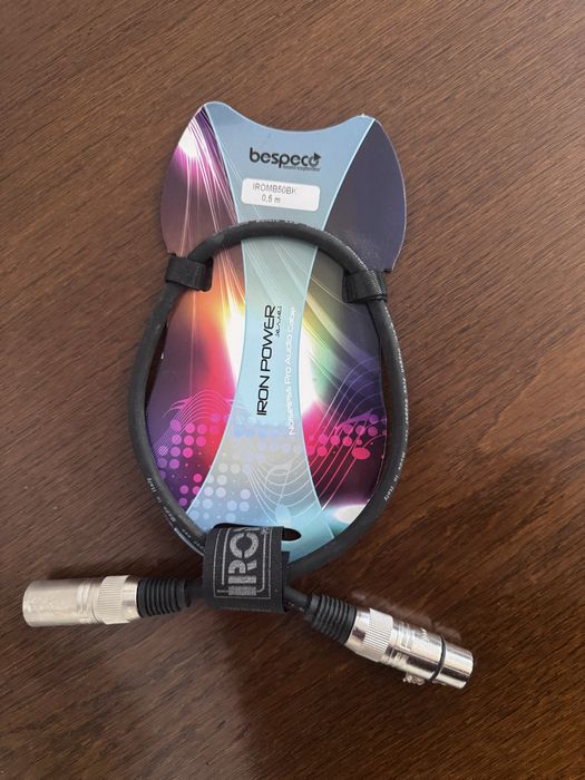 Podcast set Подкаст сет 3 микрофона със стойки, Zoom Recorder, Audiotechnica слушалки и кабели