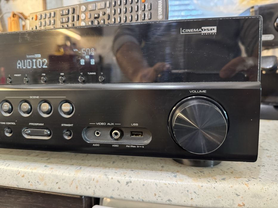 Yamaha RX-V373 resiver