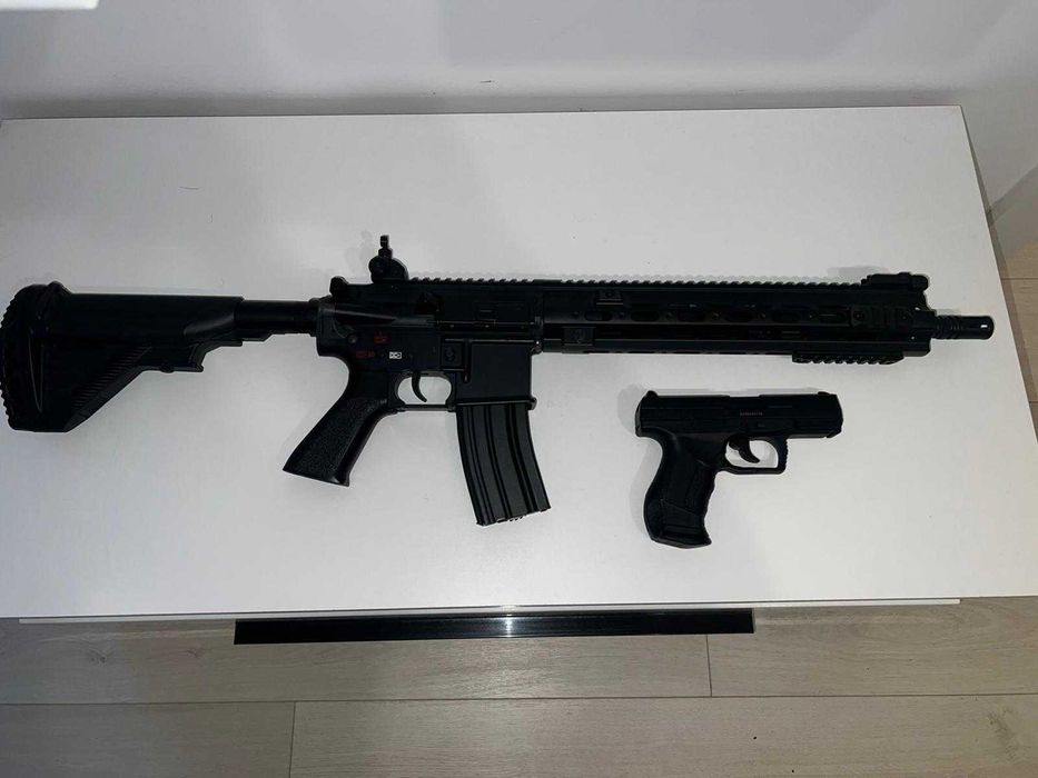 Airsoft guns with accessories