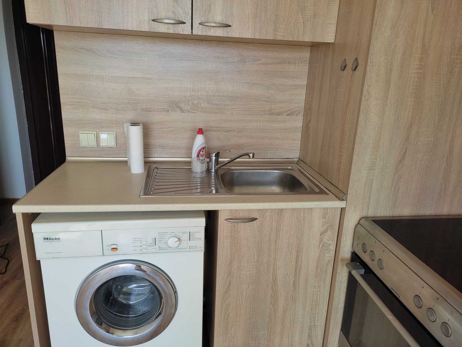 Дава се под наем Двустаен апартамент в Варна, Център - 48 кв.м за 459 € - Снимка #1