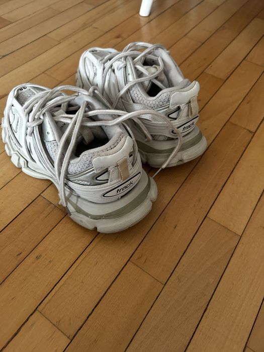 Balenciaga track
