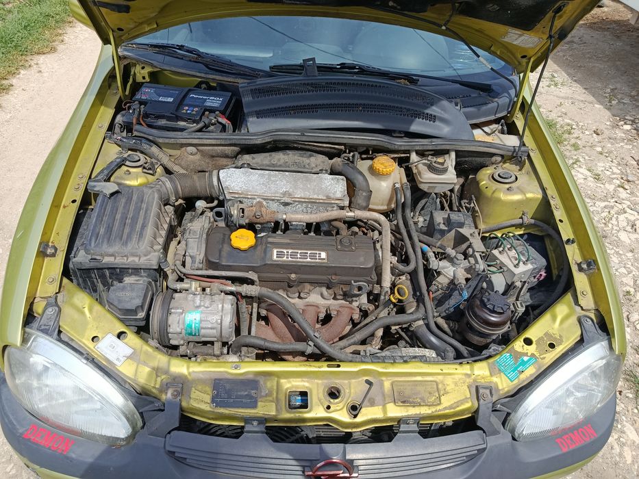 Opel Korsa B 1.7 дизел на Части