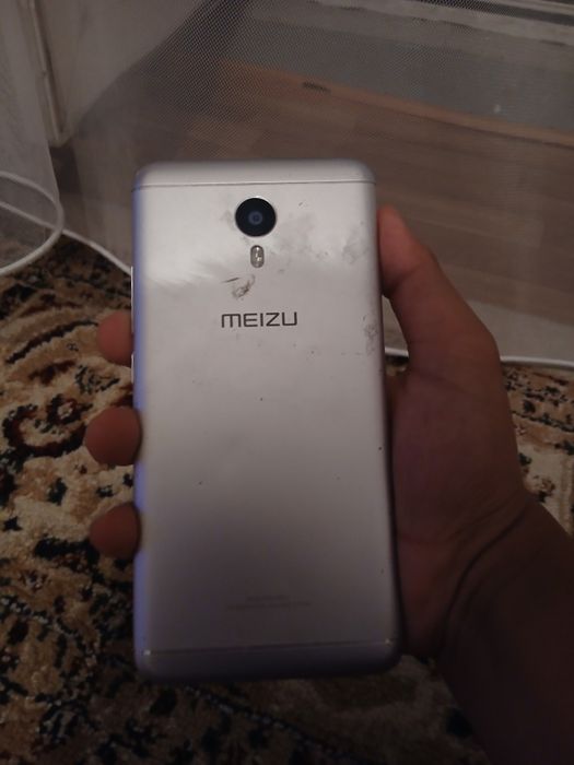 Meizu смартфон..
