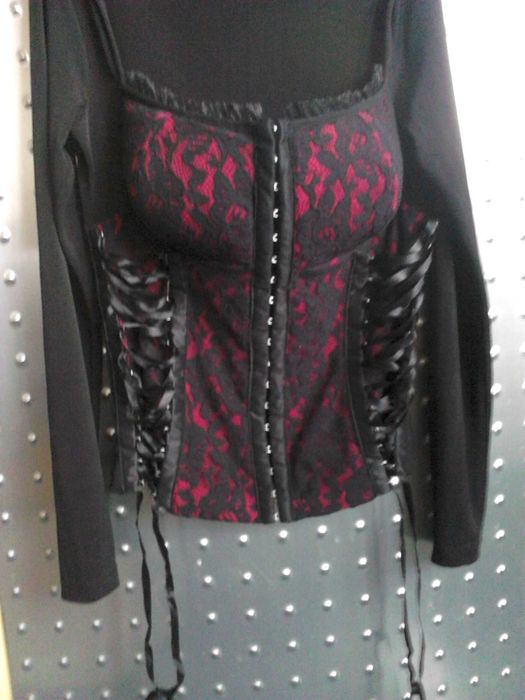 Ново бюстие. Размер М. Регулируеми връзки