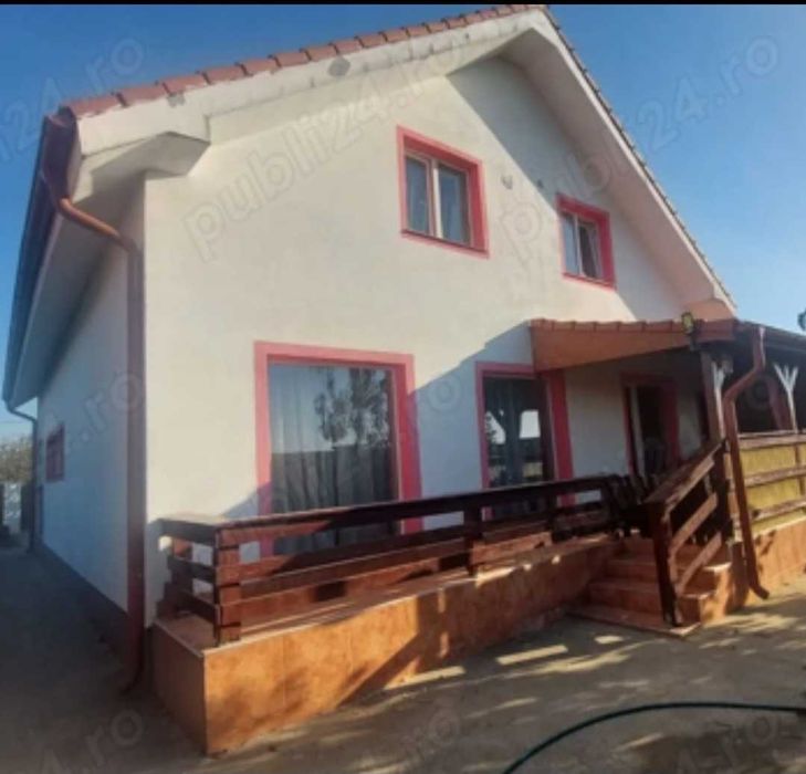 Vând Casă 240 mp utili