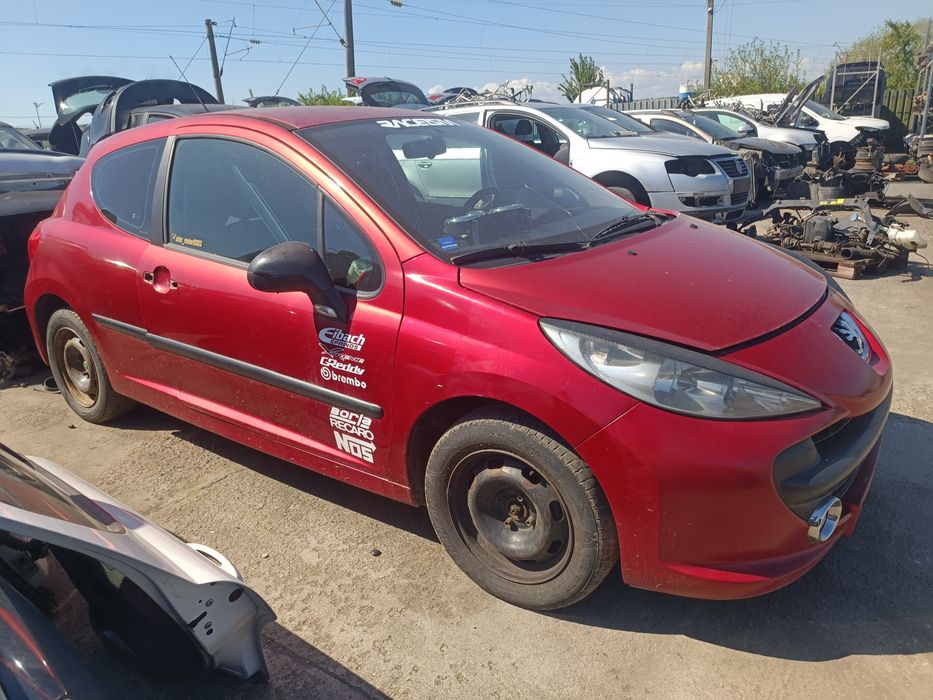 Dezmembram Peugeot 207, motor 1.4 b, an 2006