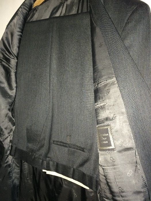 Костюм мужской классический, пиджак и брюки, бренд от Кристин Диор!