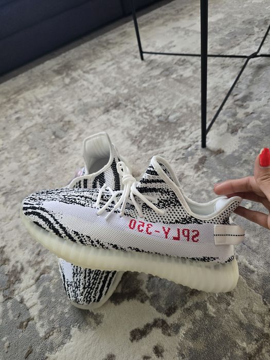 Yeezy 350 boost, marimea 44, noi, cu etichetă
