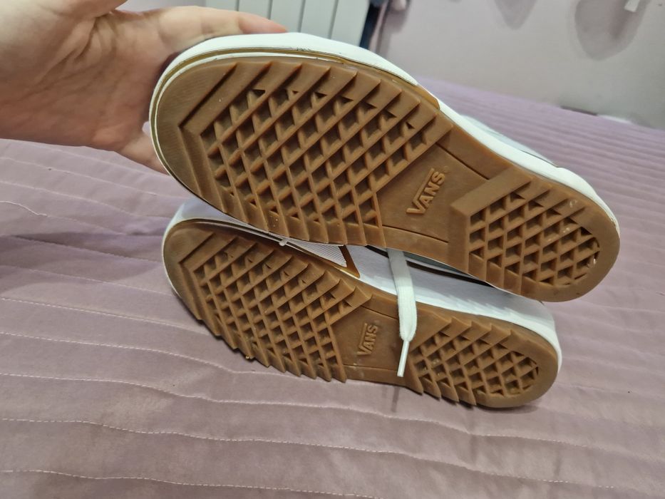 Дамски обувки/ кецове Vans