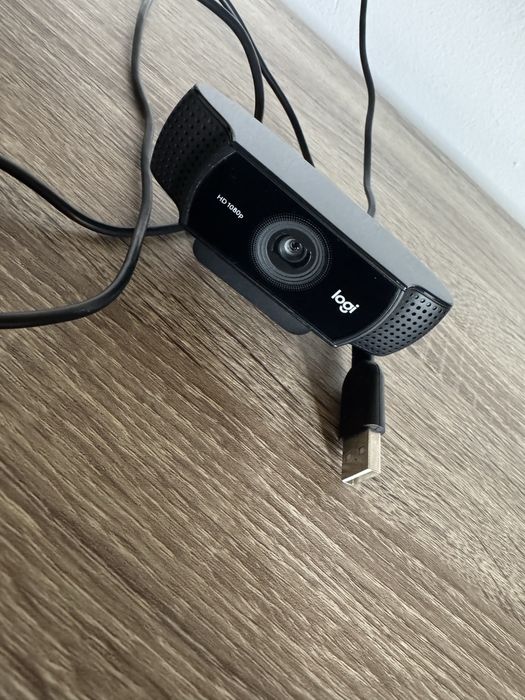 Logitech C922 Pro HD Stream Webcam - Full HD