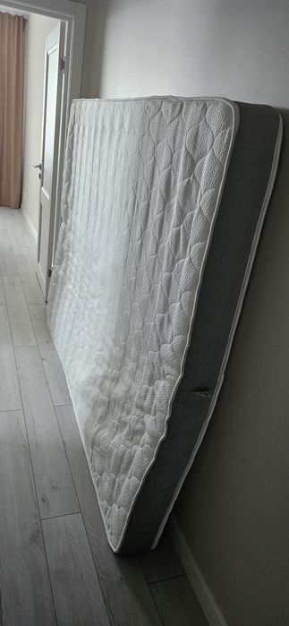 Продам б/у матрас 200×160