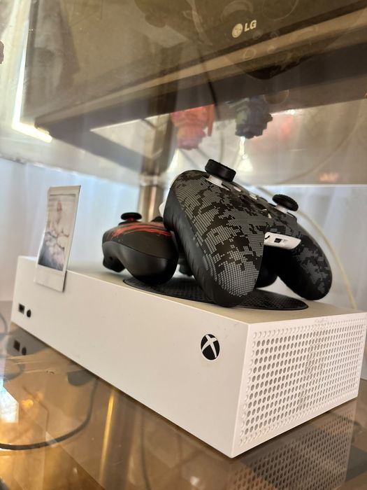 Xbox Series S в хорошем состоянии