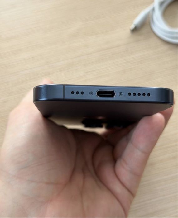 iPhone 15 PRO , ACEEPT Schimb