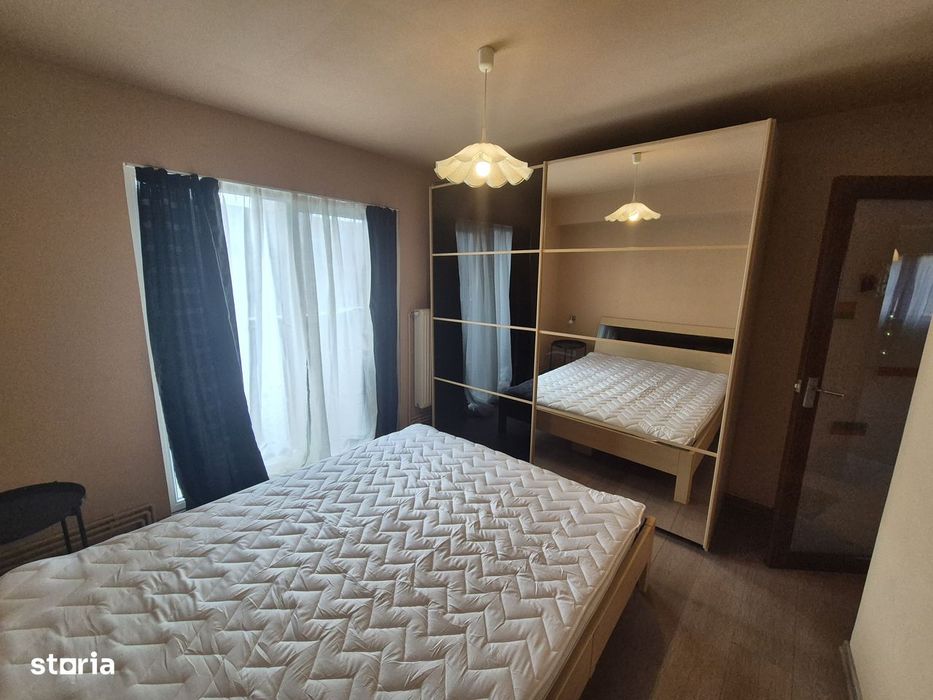 Vand apartament 3 camere Micro 4