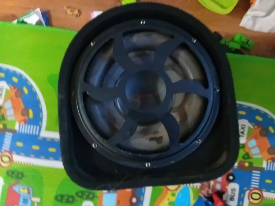 Буфер с проводами