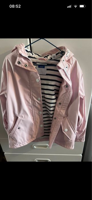 Haina fetita 4-5 ani, impermeabila, ca nou, captuseala bumbac