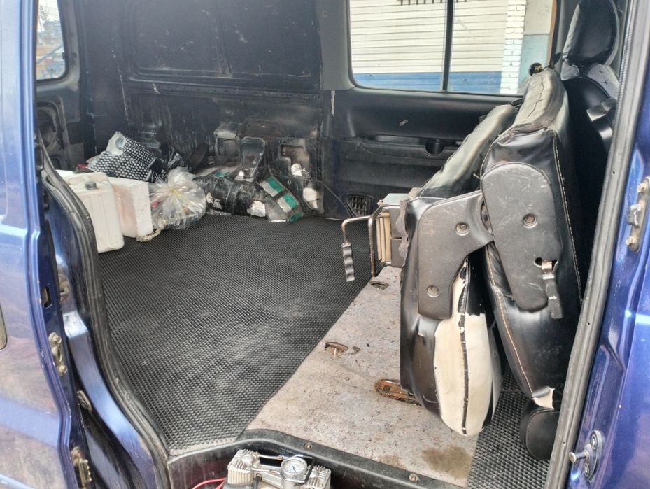 Продам Hyundai Starex