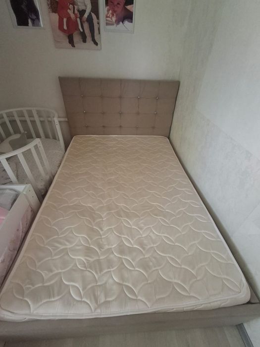 Продам двухспальную кровать
