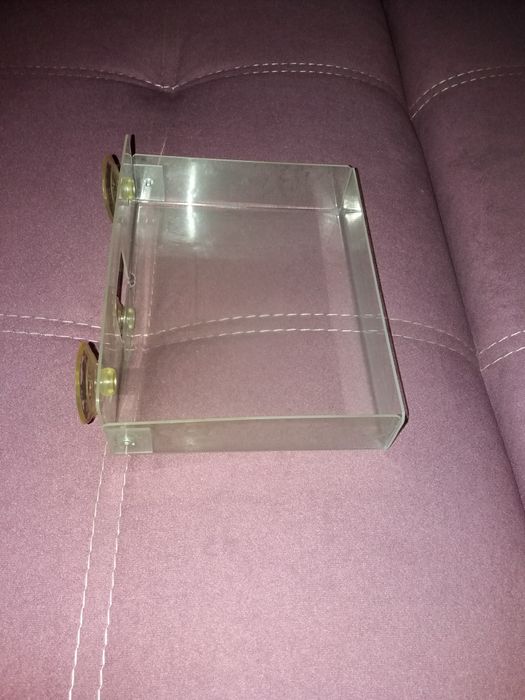 Ящик полочка на присосках