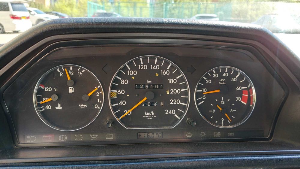 Mercedes E220 (w124)
