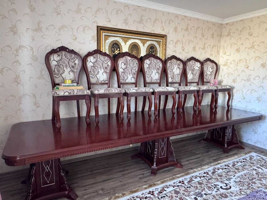 Продам гостинный стол