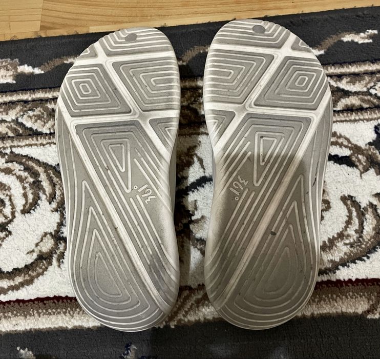 Тапочки шлепанцы (39 размер)