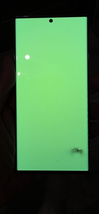 Samsung Galaxy S23 ultra ,full box cu ecranul spart.