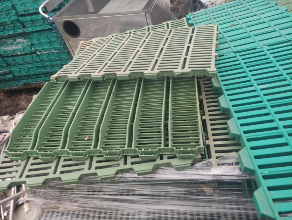 Grătare plastic pt  porci animale