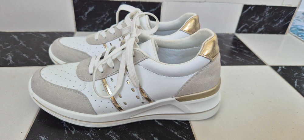 Маратонки  Tendenz