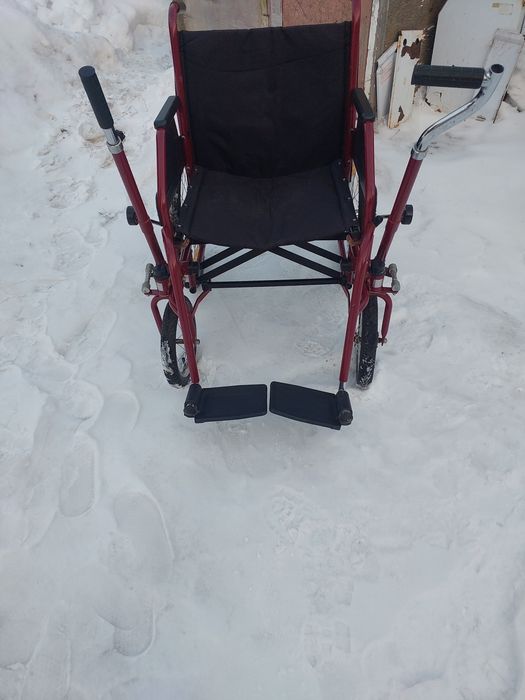 Инвалидная коляска