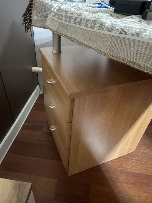 Продам спальный шкаф