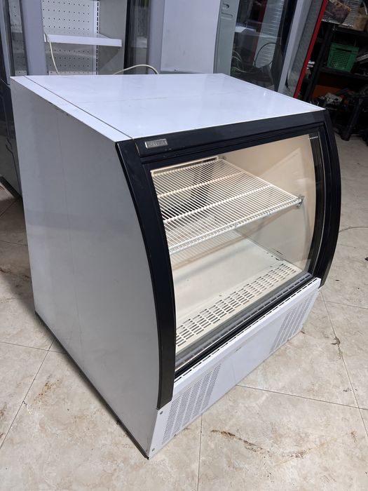 Витринный холодильник