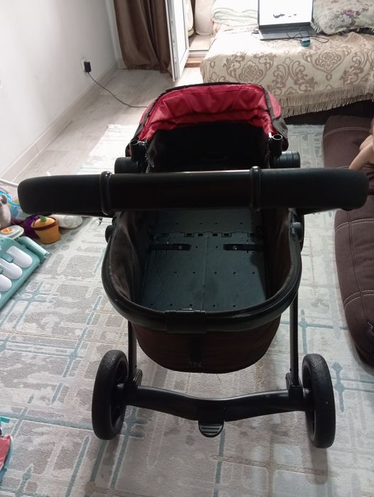 Продам коляску Chicco