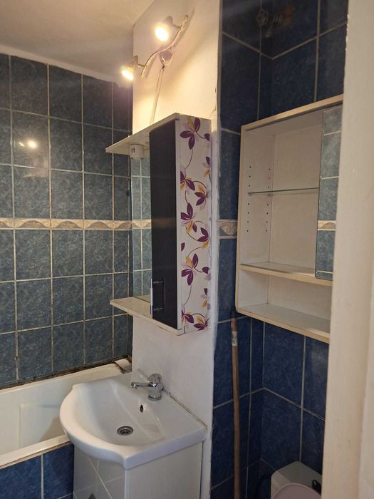 Inchiriez Garsoniera zona Spitalul Judetean