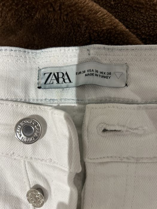 Vand blugi pull&bear albi