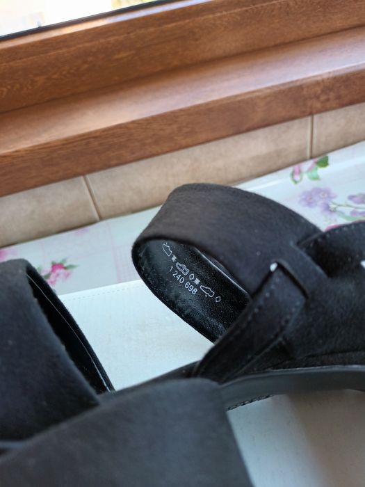 Adidași Nike și diversă încălțăminte