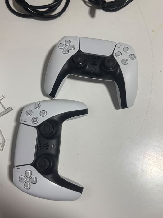 Vând PS5 Normal